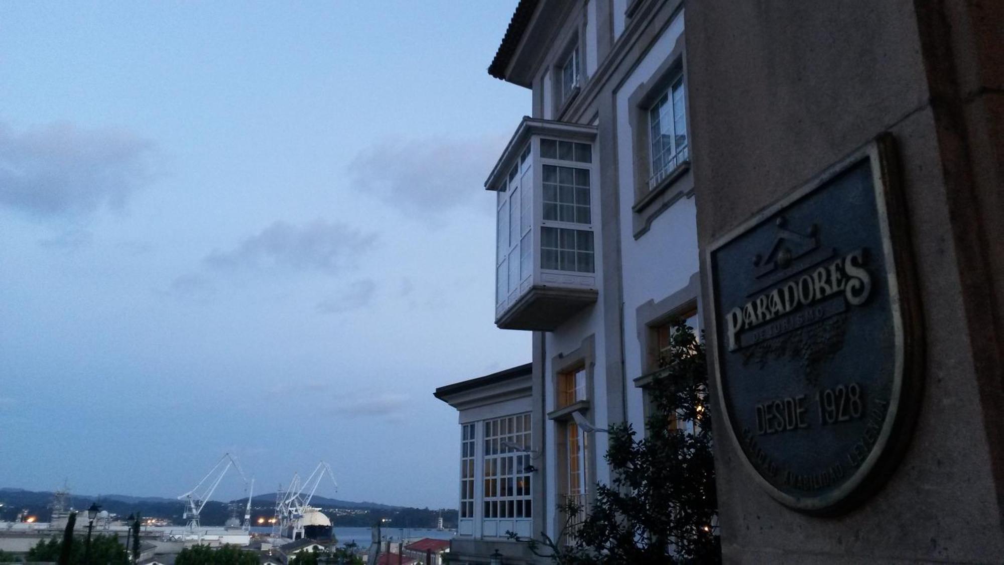 ปาราดอร์ เด เฟร์รอล Hotel แฟร์โรล ภายนอก รูปภาพ